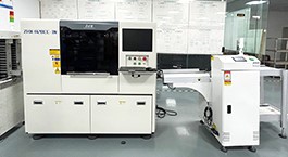 Automatic vertical plug-in machine